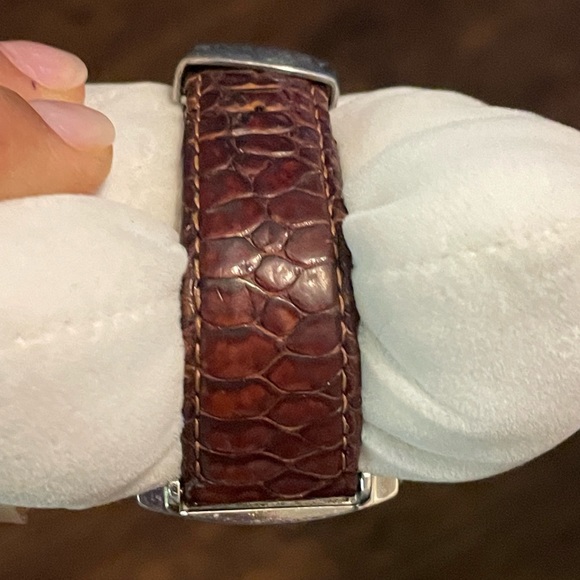 GIVENCHY PARIS Attitude Line Mother Of Pearl dial Watch. - Picture 9 of 12